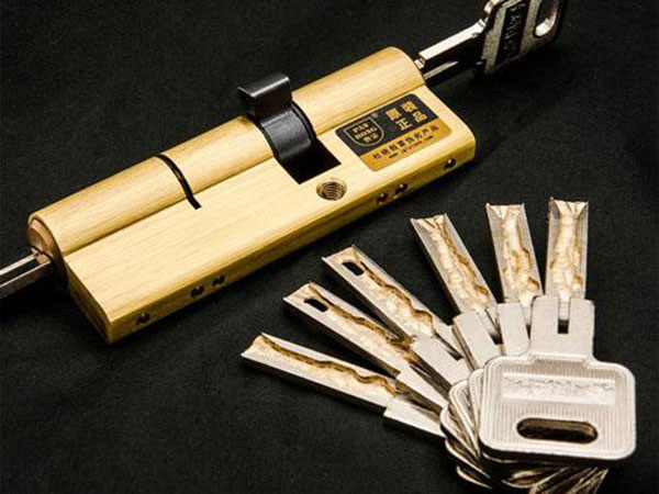 阿克苏24小时上门开锁公司